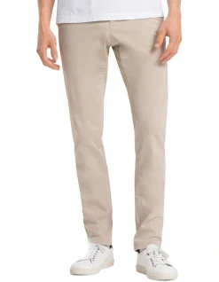 Tommy Hilfiger Straight Flex Chino Pant In Cream