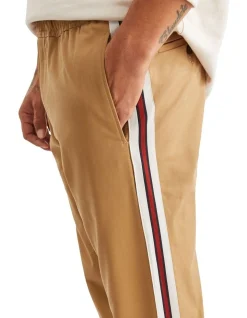 Tommy Hilfiger Chelsea Tapered Pull On Side Tape Pant In Countryside Khaki -Coats Sales Store 983251000 3 720x928